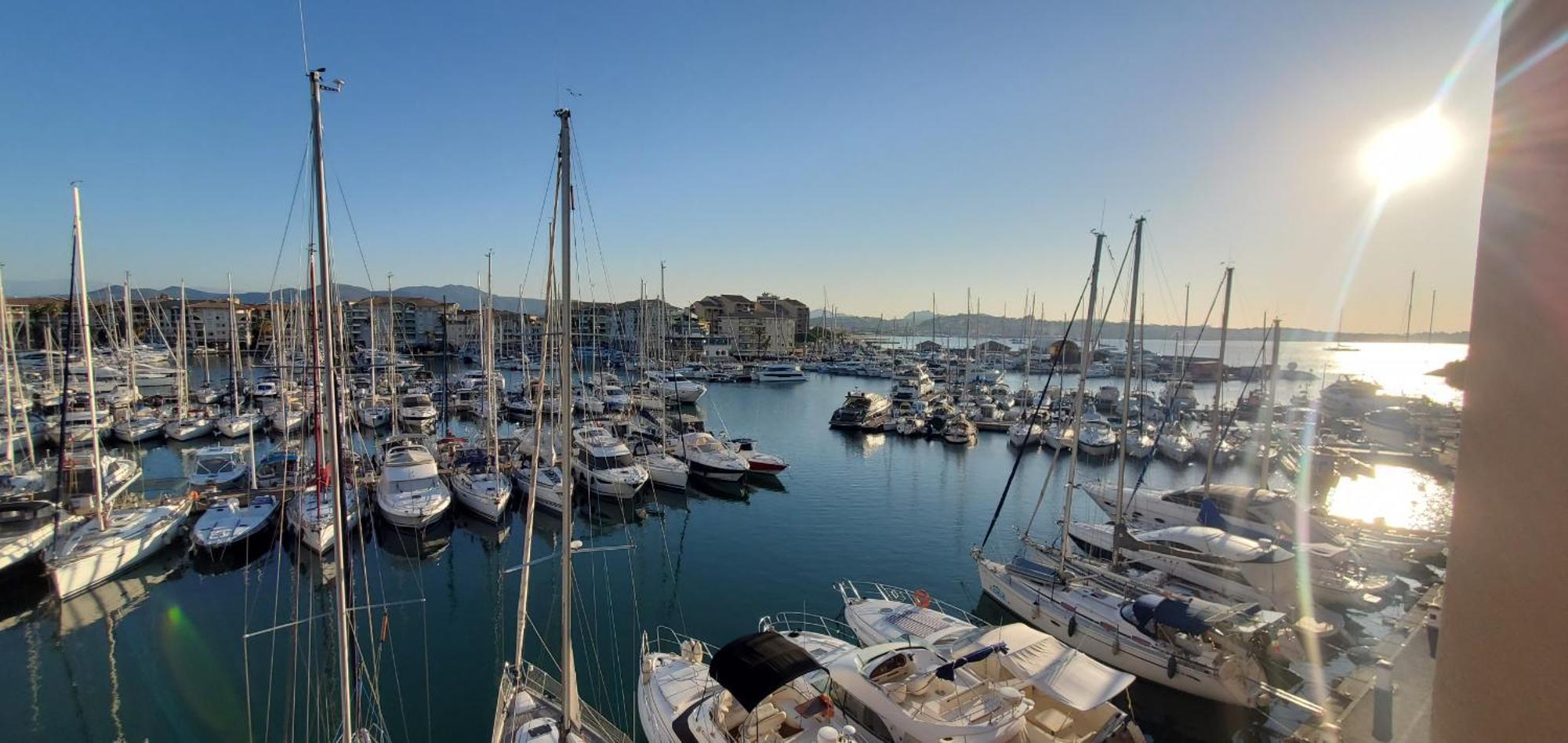 Residence Cap Hermes, Incroyable Vue Sur Le Port, เฟรฌูส ภายนอก รูปภาพ